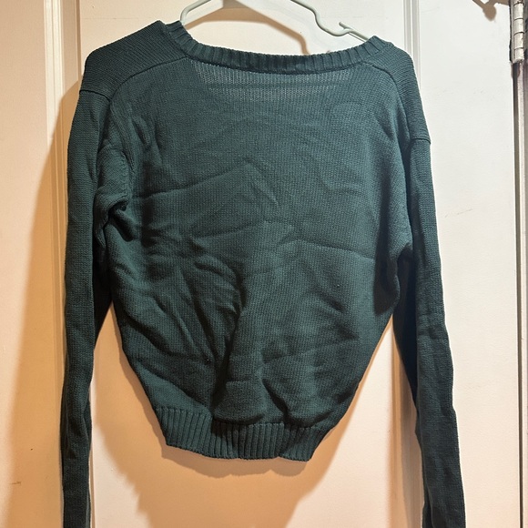 Brandy Melville Leigh V-neck Sweater - Picture 3 of 4
